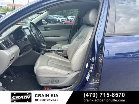 Used 2017 Kia Optima EX FWD image 12