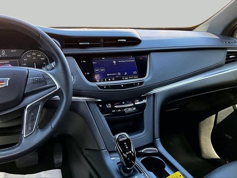 Used 2020 Cadillac XT5 Luxury FWD image 6