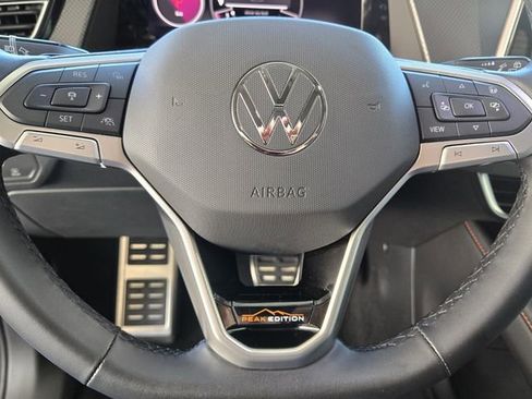 Certified 2025 Volkswagen Atlas Peak Edition SE image 29