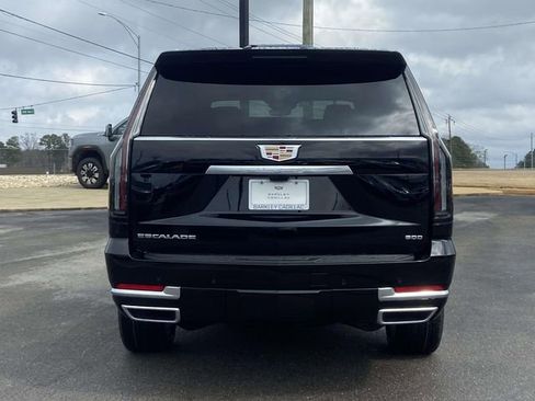 New 2026 Cadillac Escalade Luxury image 3