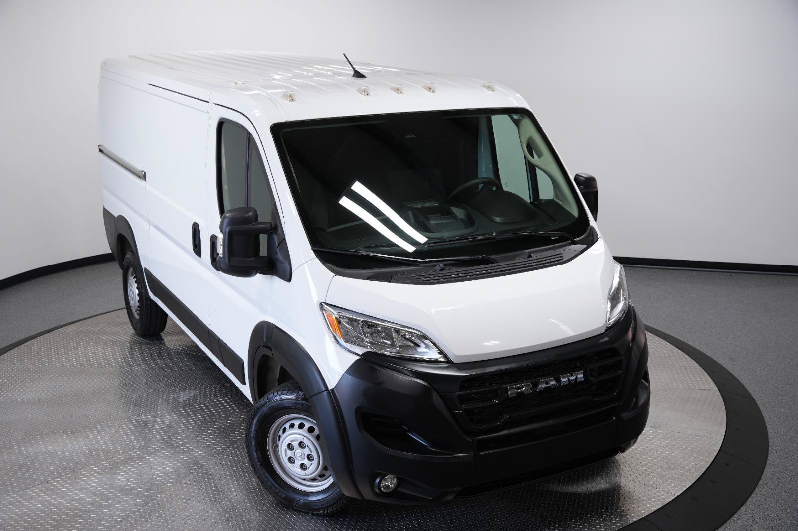 Used 2025 RAM ProMaster 2500 w/ Convenience Group FWD image 45