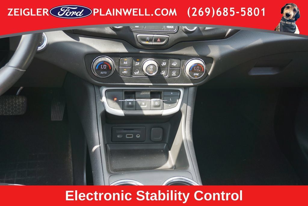 Used 2022 GMC Terrain SLT w/ Tech Package AWD/4WD image 16
