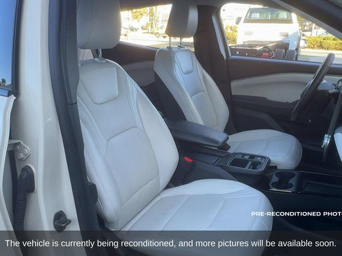 Used 2025 Ford Mustang Mach-E Premium RWD image 15