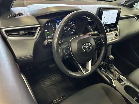 Used 2024 Toyota Corolla Cross AWD Hybrid w/ Moonroof Package image 16
