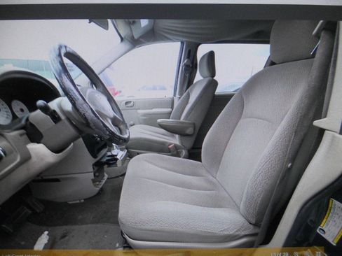 Used 2006 Dodge Caravan SE image 9