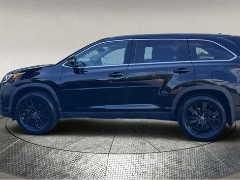 Used 2019 Toyota Highlander AWD V6 image 7
