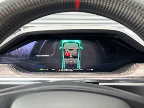 Used 2022 Tesla Model X image 16