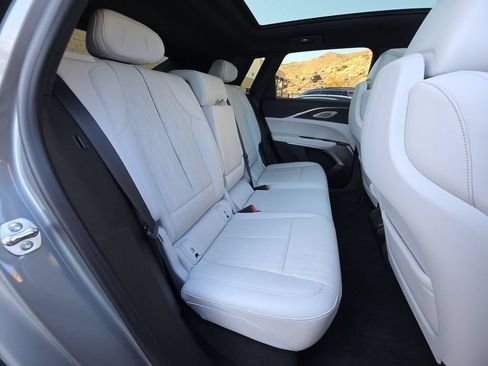 Used 2024 Cadillac Lyriq Luxury AWD/4WD image 28