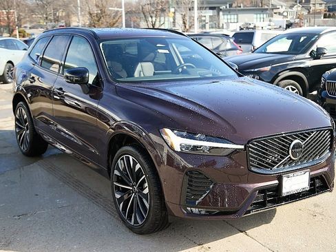 New 2026 Volvo XC60 B5 Ultra w/ Climate Package image 4