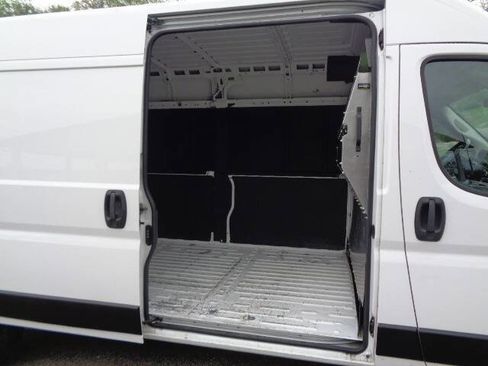 Used 2020 RAM ProMaster 2500 image 8