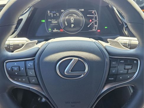 Certified 2022 Lexus ES 300h w/ Premium Package FWD image 17