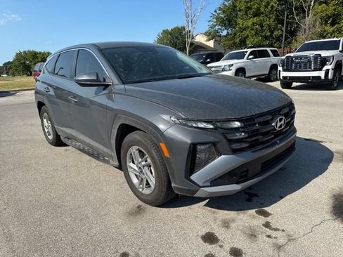 Used 2026 Hyundai Tucson SE FWD image 1