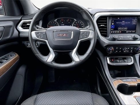 Used 2023 GMC Acadia SLE image 5