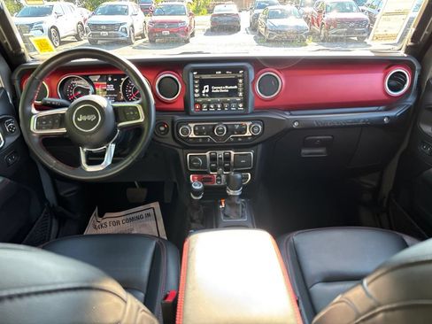 Used 2022 Jeep Wrangler Unlimited Rubicon w/ LED Lighting Group AWD/4WD image 23