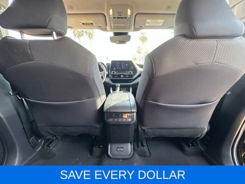 Used 2023 Toyota Highlander L FWD image 22