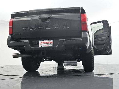 Used 2024 Toyota Tacoma TRD Off-Road AWD/4WD image 47