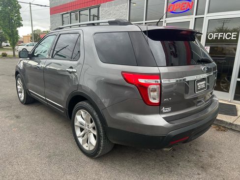 Used 2014 Ford Explorer XLT w/ Equipment Group 202A FWD image 5