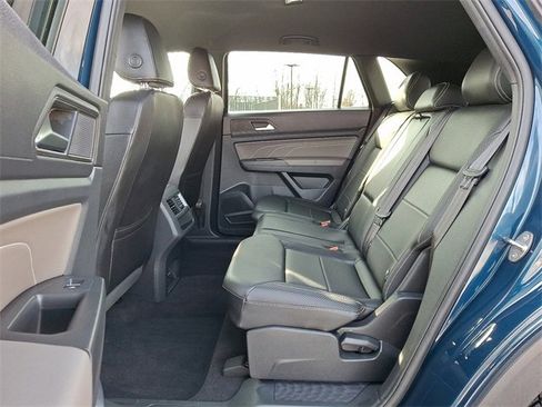 Used 2022 Volkswagen Atlas Cross Sport SE image 13
