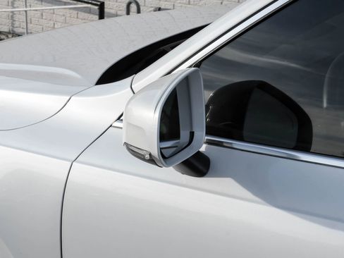 Used 2017 Volvo XC90 T6 Momentum w/ Vision Package image 44