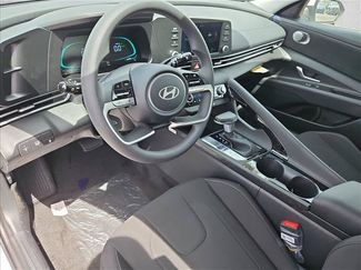 New 2026 Hyundai Elantra Hybrid FWD video 3