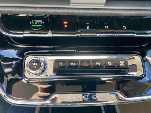 New 2026 Lincoln Corsair Premiere image 22