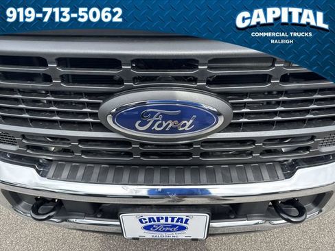 New 2026 Ford F250 XL w/ XL Chrome Package image 10