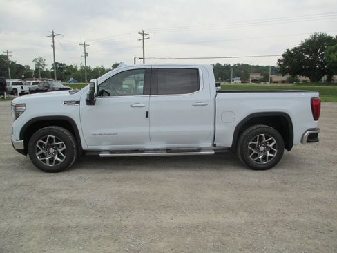 New 2026 GMC Sierra 1500 SLT w/ SLT Premium Plus Package AWD/4WD image 11