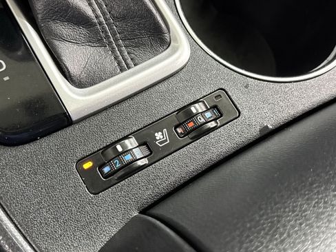Used 2015 Toyota Highlander Limited AWD/4WD image 46