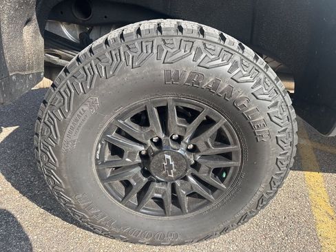 Used 2026 Chevrolet Silverado 2500 ZR2 image 10