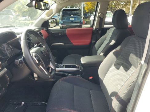 Certified 2022 Toyota Tacoma SR5 image 13