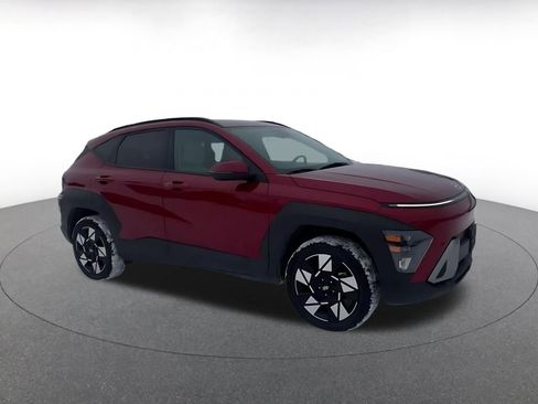 Used 2025 Hyundai Kona SEL image 2