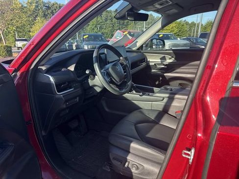 Used 2024 Toyota Grand Highlander FWD image 4