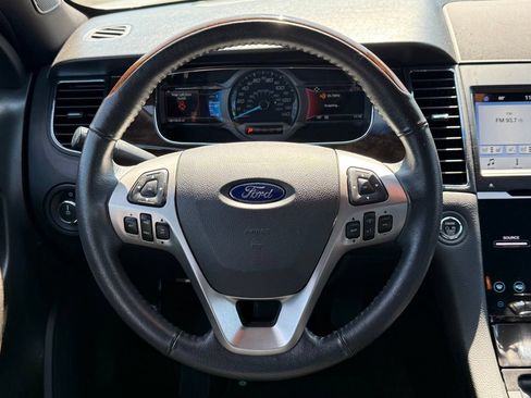 Used 2018 Ford Taurus Limited FWD image 8