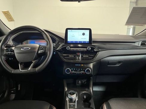 Used 2025 Ford Escape ST-Line Select AWD/4WD image 19
