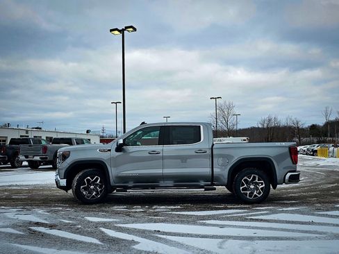 New 2026 GMC Sierra 1500 SLE w/ Preferred Package image 10