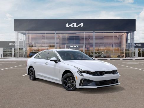 New 2026 Kia K5 LXS image 9