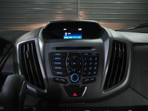 Used 2018 Ford Transit 350 XLT image 24