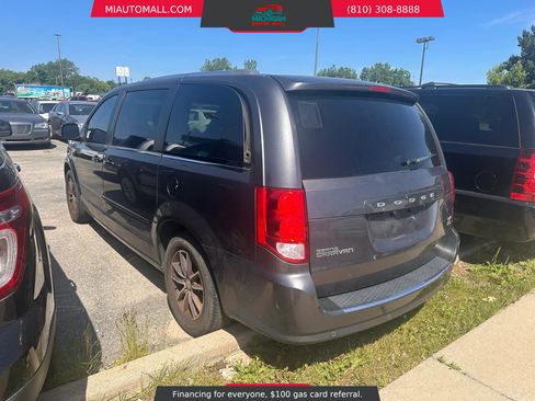 Used 2017 Dodge Grand Caravan SXT w/ Rear Park Assist Package FWD image 6