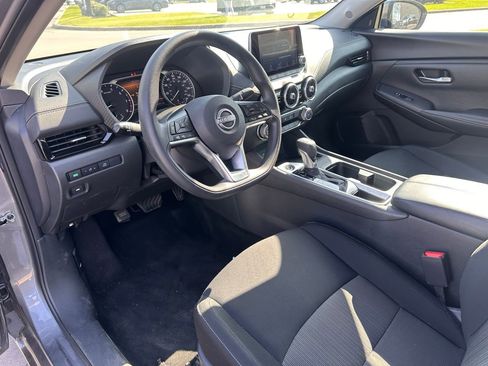 Used 2025 Nissan Sentra SV image 23