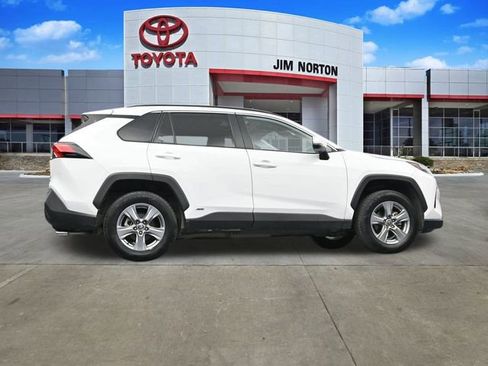 Used 2022 Toyota RAV4 XLE image 43