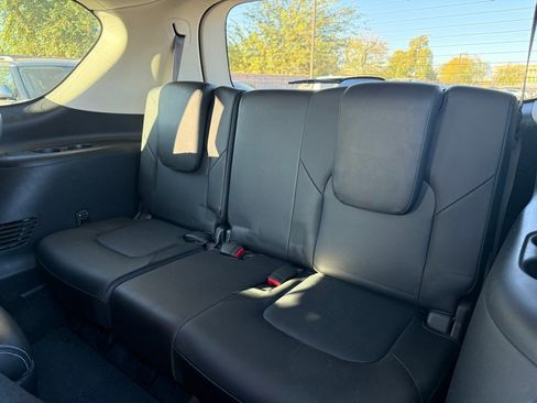 Used 2017 INFINITI QX80 4WD w/ Deluxe Technology Package image 9
