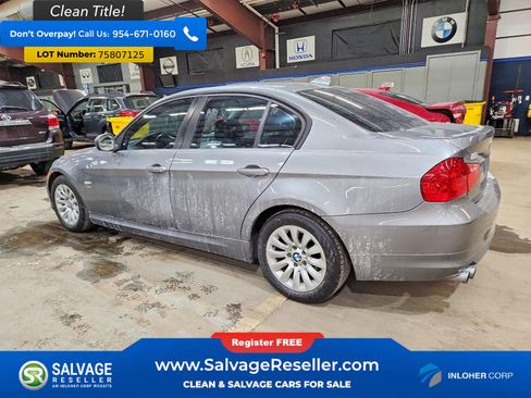 Used 2009 BMW 328i xDrive Sedan 4 Door image 3