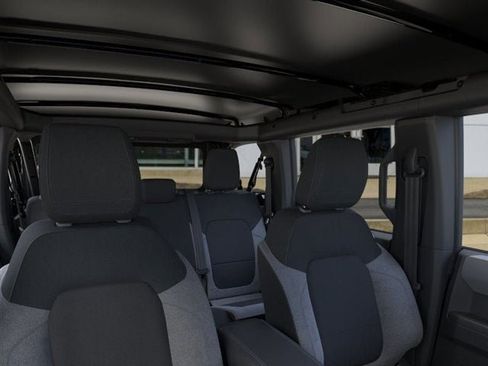New 2025 Ford Bronco 4-Door AWD/4WD image 37