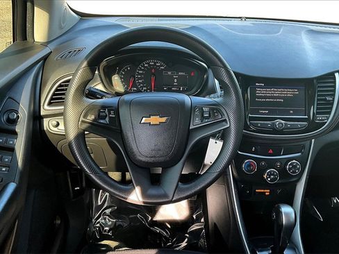 Certified 2021 Chevrolet Trax LT image 9