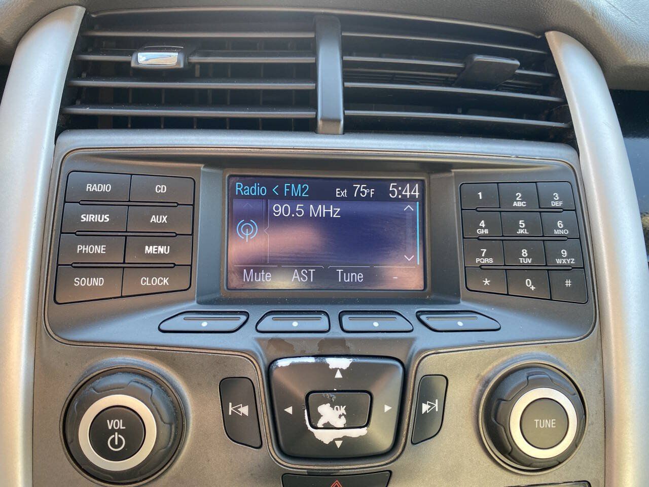 Used 2013 Ford Edge SE FWD image 25