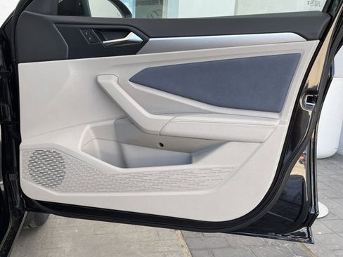 New 2025 Volkswagen Jetta SE image 28