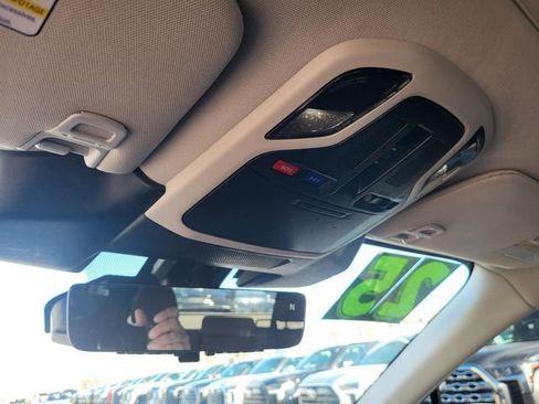 Used 2025 Subaru Outback Touring XT image 29