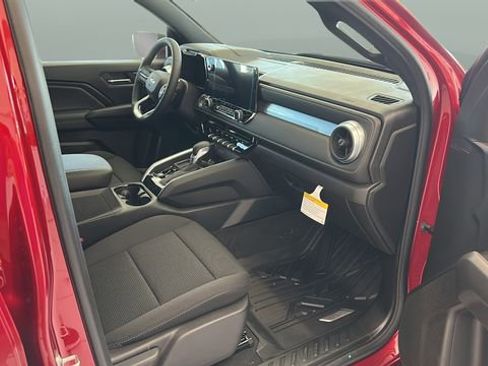 New 2026 Chevrolet Colorado LT image 15