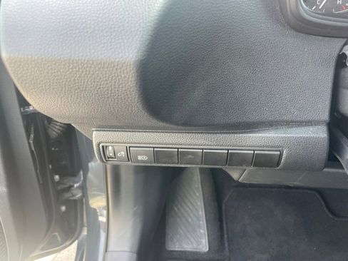 Used 2023 Toyota Corolla SE image 12