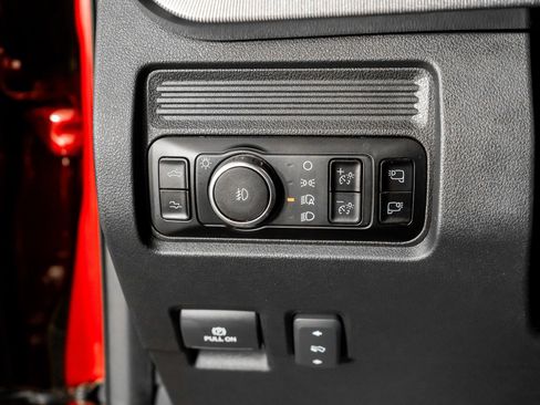 Used 2025 Ford F250 Platinum image 40